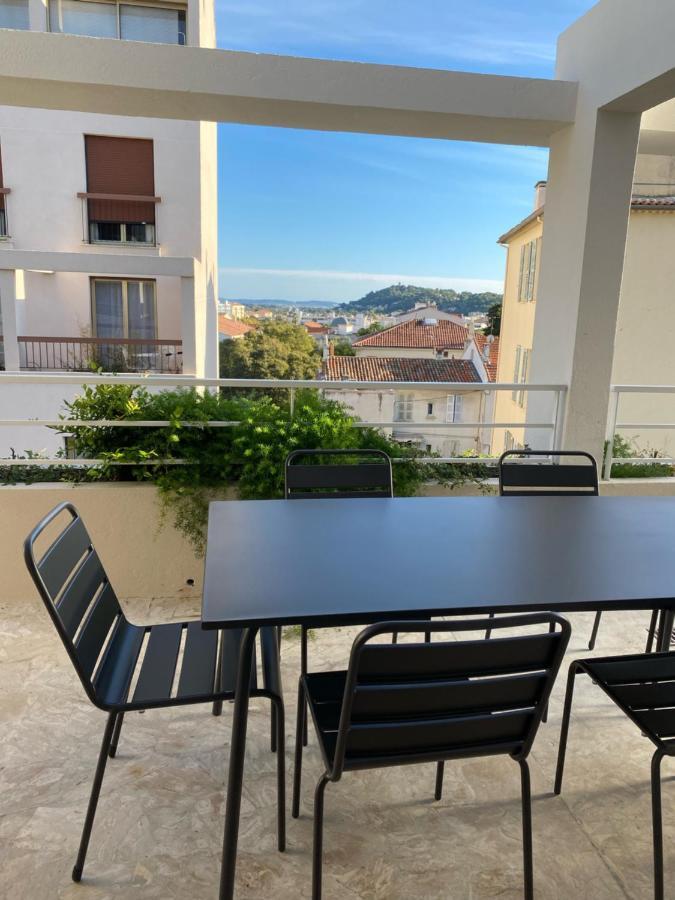 Terrasse Plein Sud - Chaleureux En Centre Ville Hyeres Exterior photo